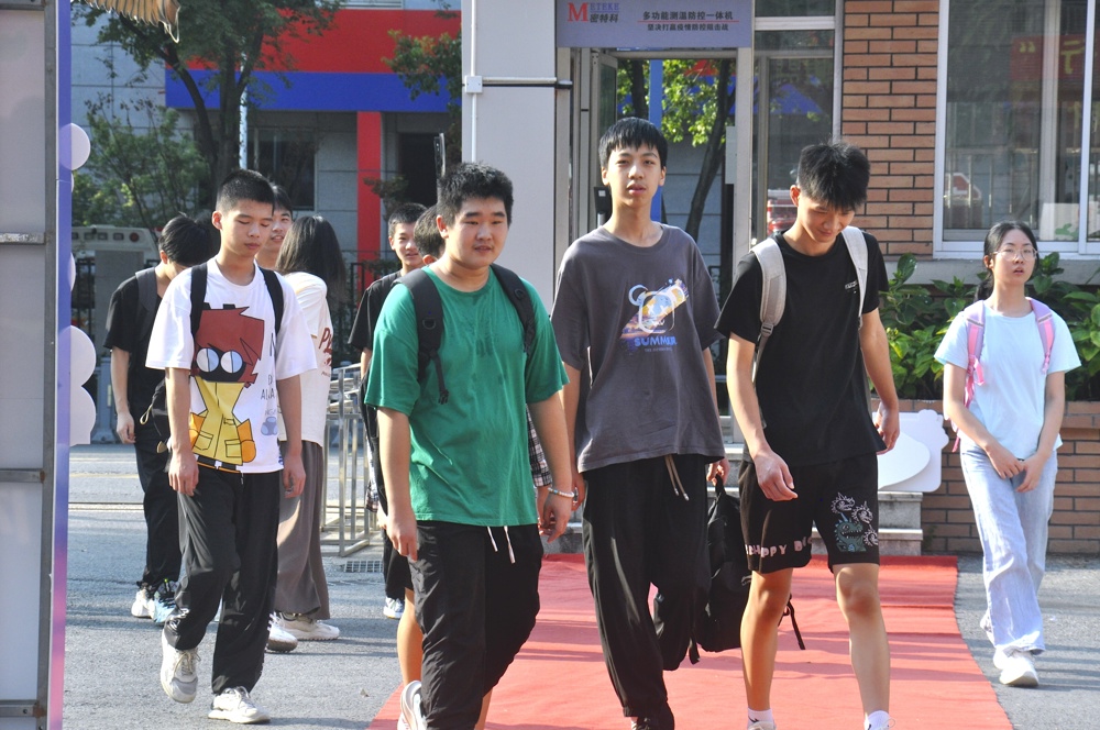 be34c4f3ede444a6bad609b1c2c486f3.jpg