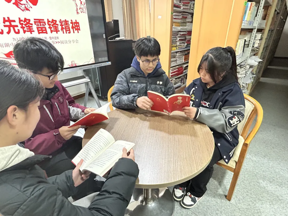 720c3d8a76ab437f8612af07a4045290.png