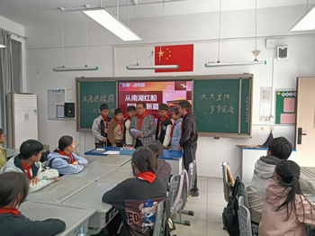 南湖中学：“五老”宣讲进校园  培根铸魂育少年