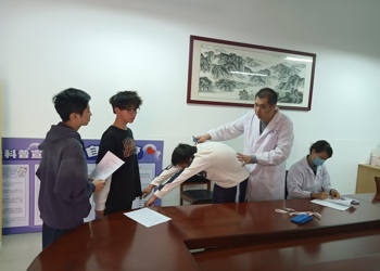 南湖中学:常见疾病监测进校园  共筑学生健康防护墙